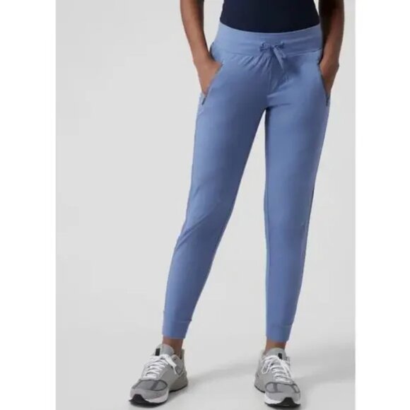 ATHLETA Trekkie Mid Rise Legacy Jogger in Shadow Blue, size 6/T - Picture 1 of 12